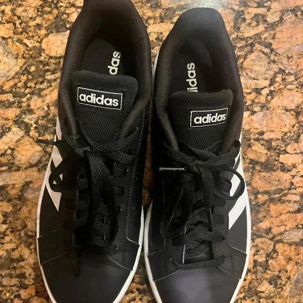 Blk Adidas Shoes - Picture 8 of 14